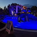 3 With Poolview In Cascadas Слънчев бряг