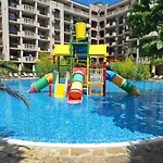 3 With Poolview In Cascadas Апартамент *