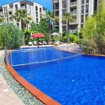 3 With Poolview In Cascadas Слънчев бряг