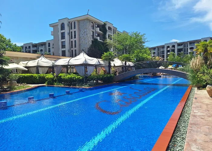 3 With Poolview In Cascadas Apartament *