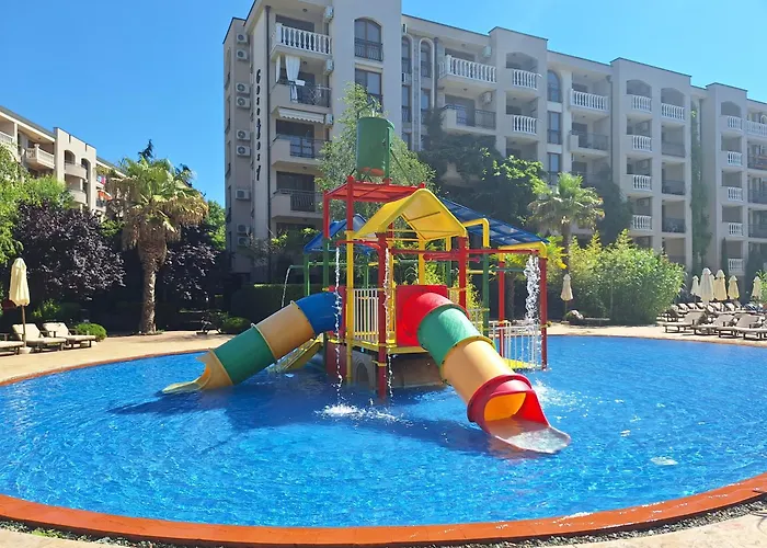 3 With Poolview In Cascadas Słoneczny Brzeg