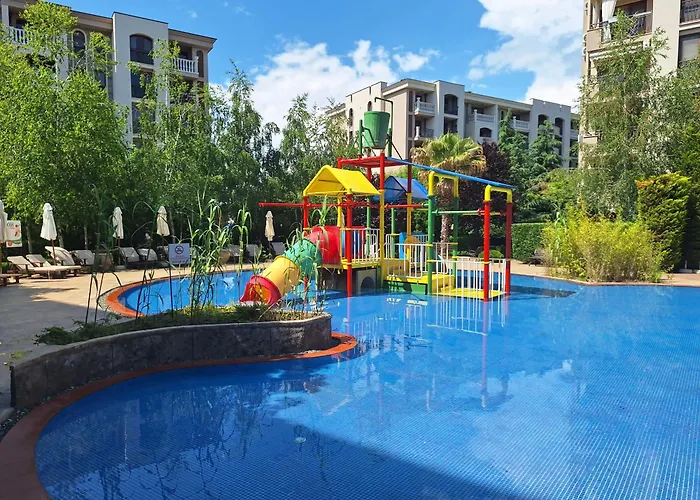 3 With Poolview In Cascadas Apartament *